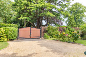 Photo 27- click for photo gallery